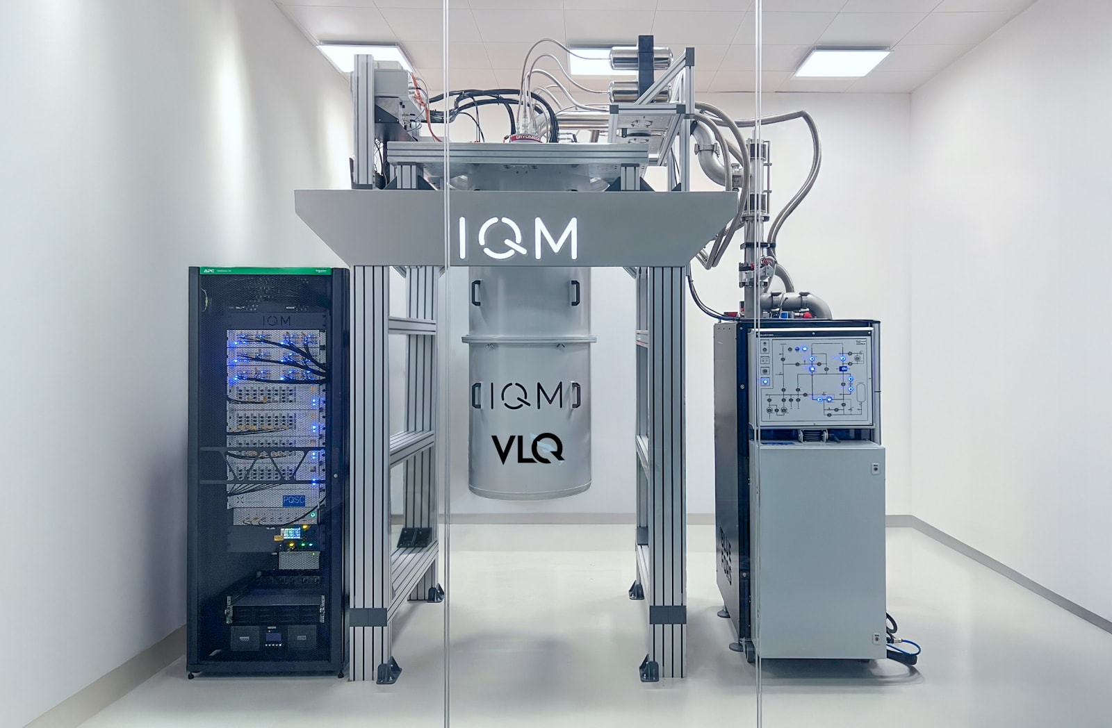 Das LUMI-Q-Konsortium stellt den VLQ-Quantencomputer für die tschechische und europäische Wissenschaftsgemeinschaft vor