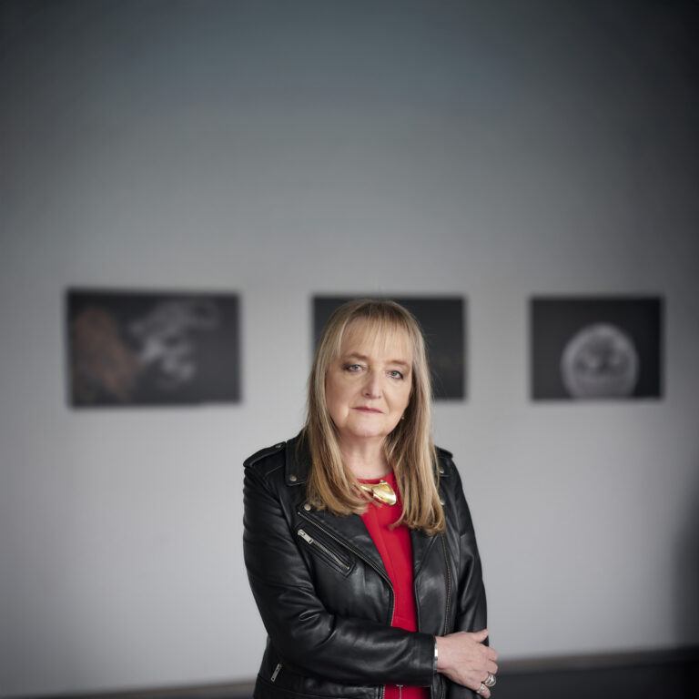 Das Bildmotiv zeigt AC Immune's CEO Andrea Pfeifer