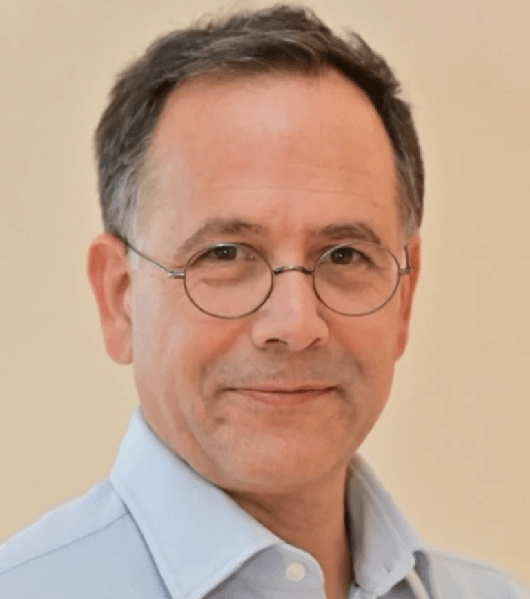 Das Bild zeigt Jeno Schadrack, neuer Chief Financial Officer von AMSilk