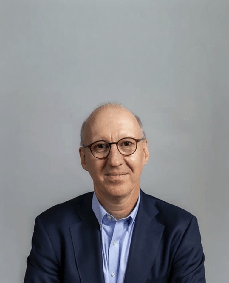 Das Bildmotiv zeigt ein Portrait von Dr. Fabian Kausche, ein angesehener Manager im Bereich Tiergesundheit, der ASTRA Therapeutics verstärkt.